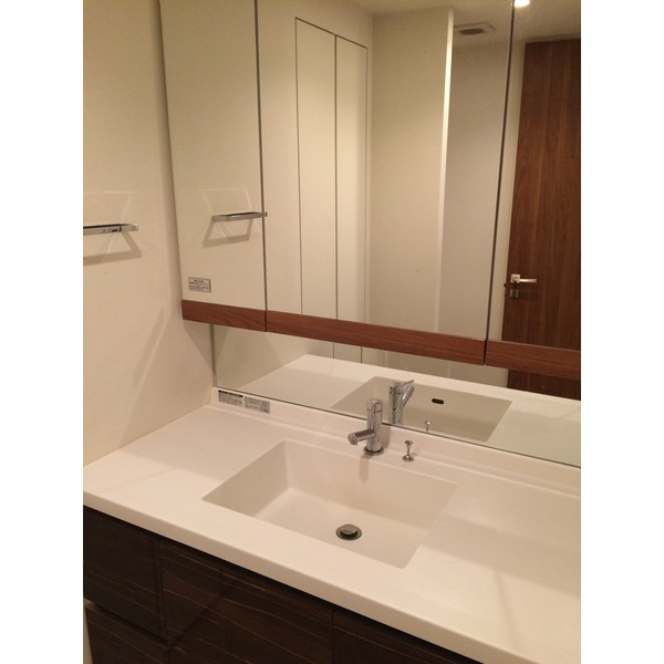 洗面設備　※参考写真