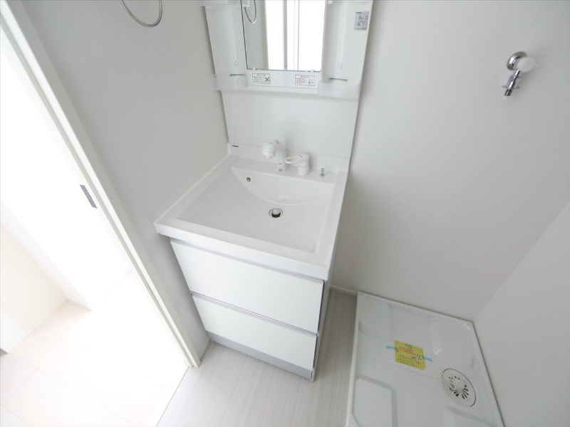 洗面設備　脱衣所　独立洗面台（シャンプードレッサー）洗濯機ご用意できま