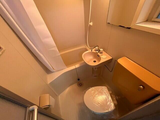 バス・シャワールーム　?