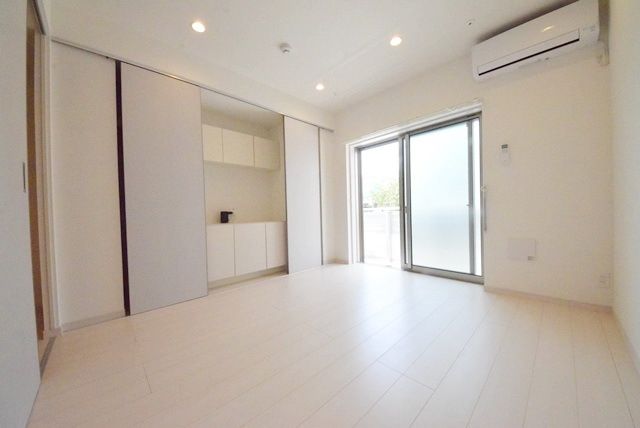 居室・リビング　★明るい洋室★