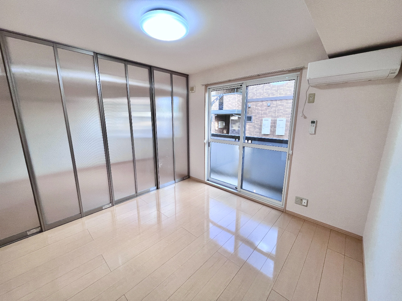 居室・リビング　リビング部分・日当たり良好です♪フローリングもきれいです ◎