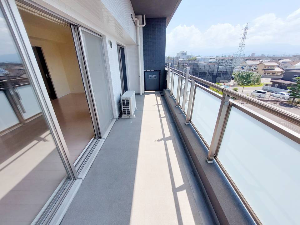 バルコニー　バルコニー