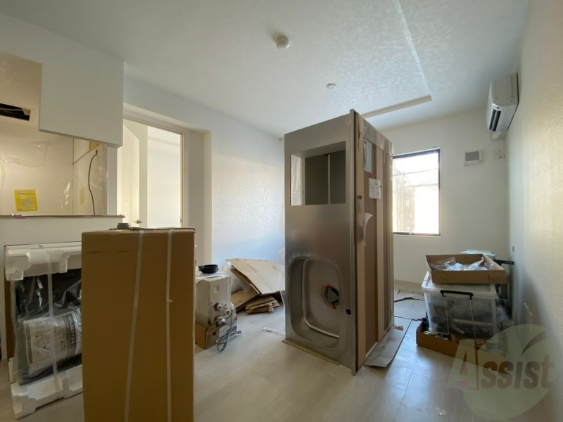 居室・リビング　広くてキレイなお部屋が広がっていて、充実した生活が送れそう。