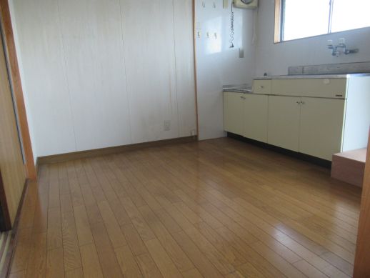 OM今津アパートの居間写真