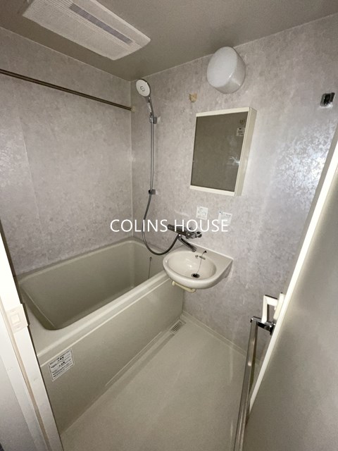 バス・シャワールーム　反転タイプ画像