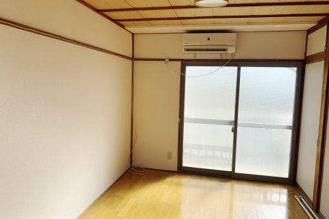 居室・リビング　日当たりの良い洋室