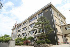 小学校　高岡市立能町小学校（小学校）まで1700m