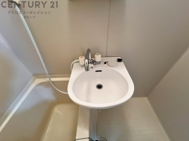 洗面設備　浴室に洗面台付きです！