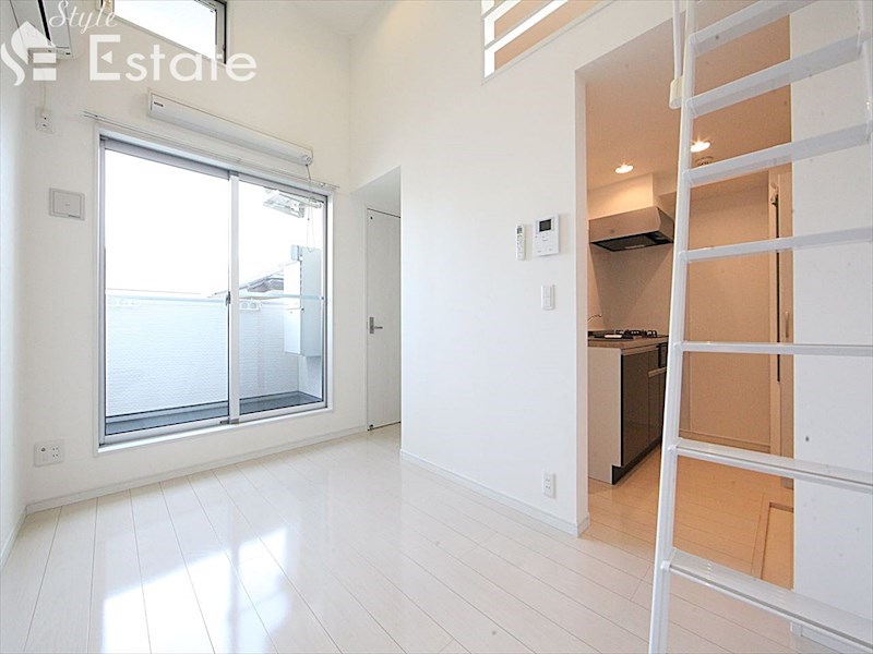 居室・リビング　内装