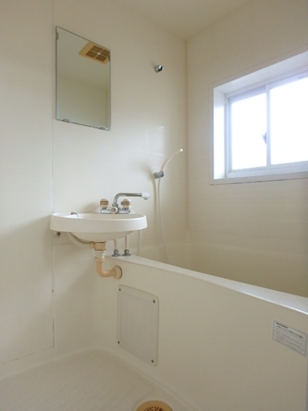 バス・シャワールーム　図面と現状に相違がある場合には現状を優先