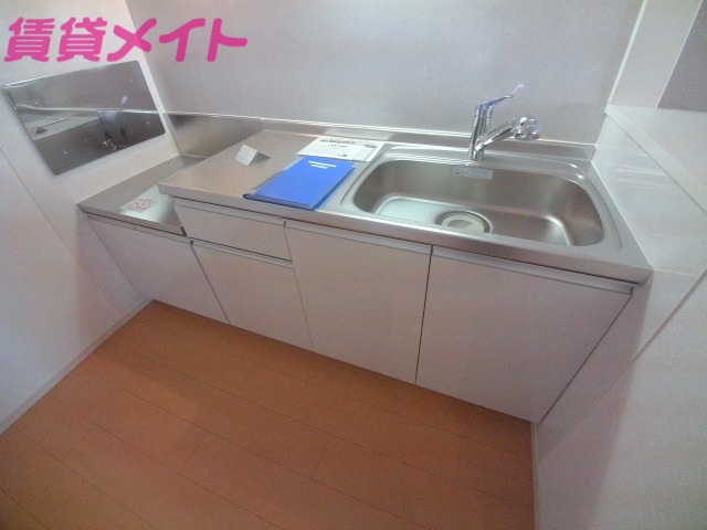 キッチン　同型反転タイプ画像