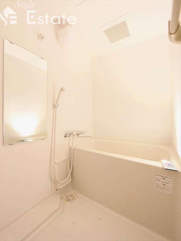 バス・シャワールーム　バスルーム