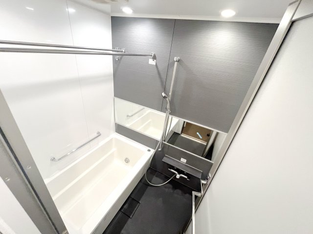 バス・シャワールーム　※別部屋の参考写真です。