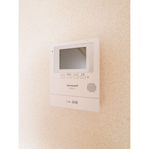 玄関　※502号室の反転写真です