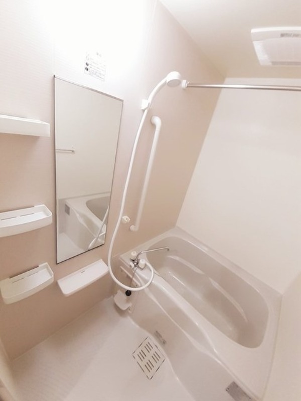 バス・シャワールーム　図面と現状に相違がある場合には現状を優先