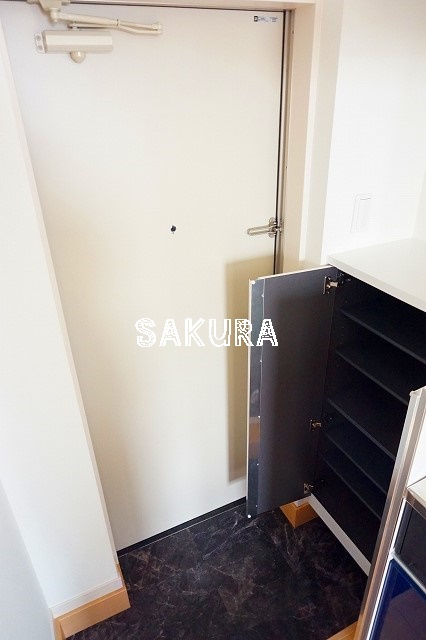 玄関　シューズボックス付きの玄関です♪