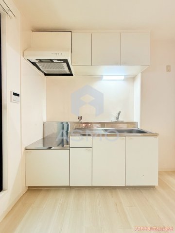 キッチン　同マンション別部屋　参考写真