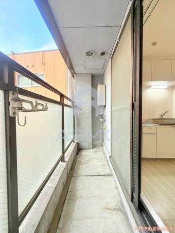 バルコニー　同マンション別部屋　参考写真