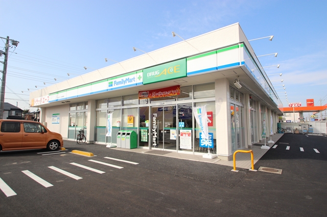 ドラックストア　ファミリーマート＋ドラッグエース川越的場店（ドラッグストア）まで787m
