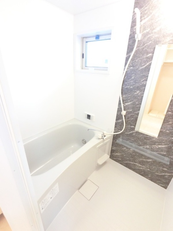 バス・シャワールーム　図面と現状に相違がある場合には現状を優先