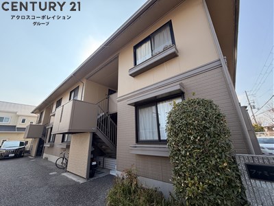 建物外観　敷地内に駐車場あります♪