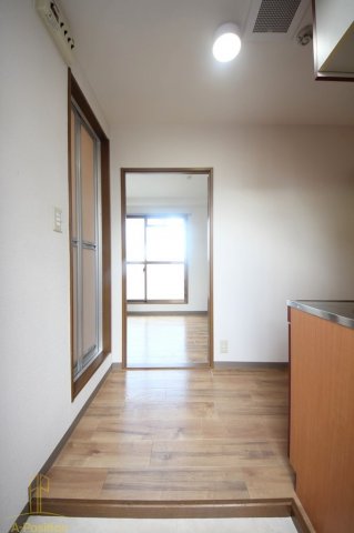 玄関　ドエル南森町