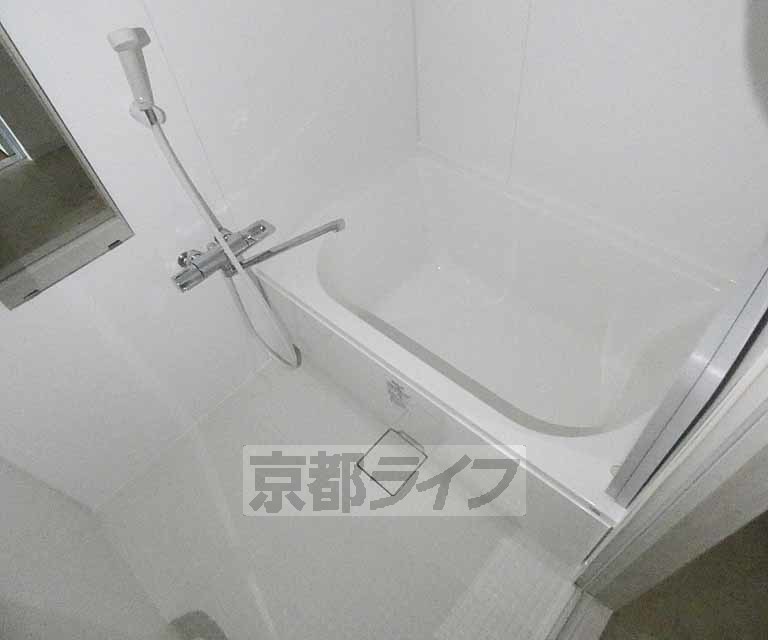 バス・シャワールーム　綺麗です。