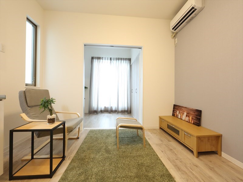 バルコニー　ＤＫ6.9帖　洋室3.3帖　ロフト6帖（収納にも使えます）