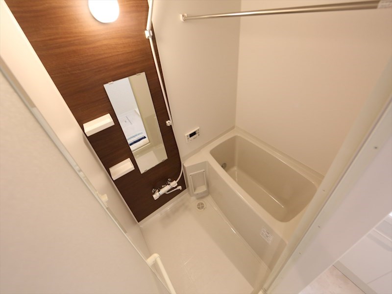 バス・シャワールーム　浴室暖房乾燥機付　追い焚き・オートバス機能付お風呂