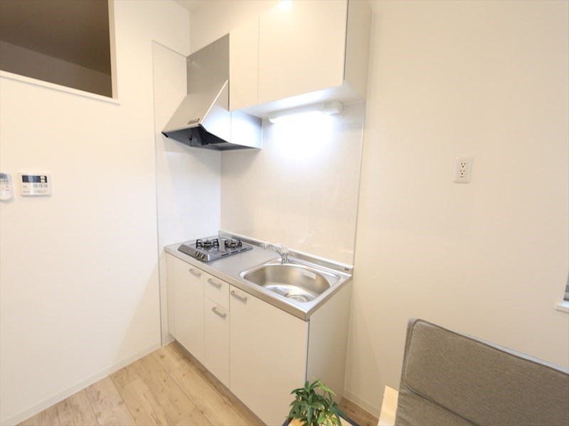 キッチン　システムキッチン（ガス2口コンロ付）