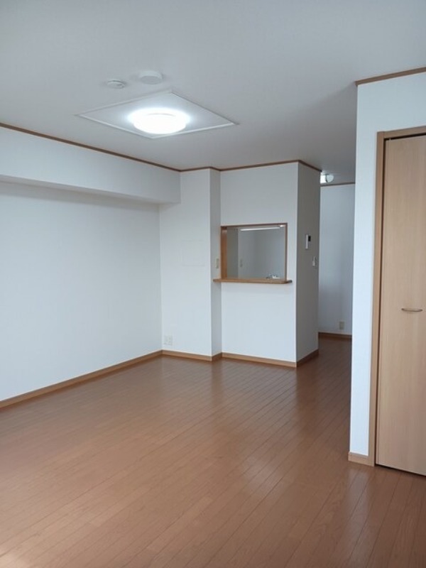 居室・リビング　図面と現状に相違がある場合には現状を優先