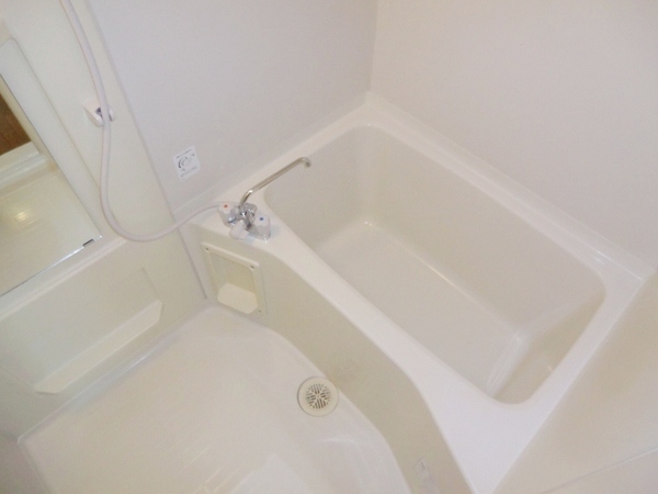 バス・シャワールーム　一日の疲れがいやされます！