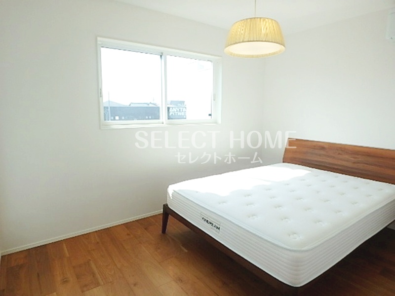 その他部屋・スペース　落ち着いて過ごせるお部屋なので、寝室にいかがでしょうか