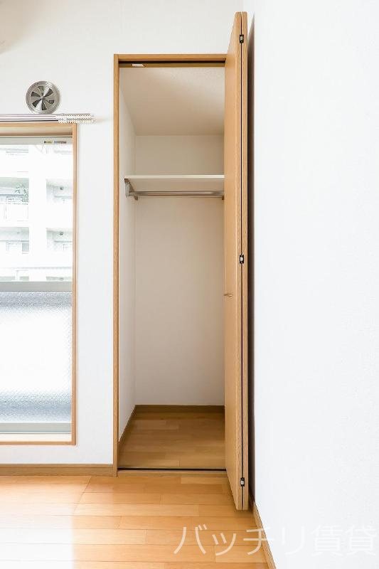 収納　別号室タイプの為、現状を優先致します。