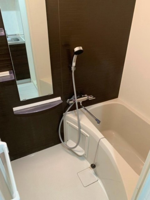 バス・シャワールーム　バスルーム