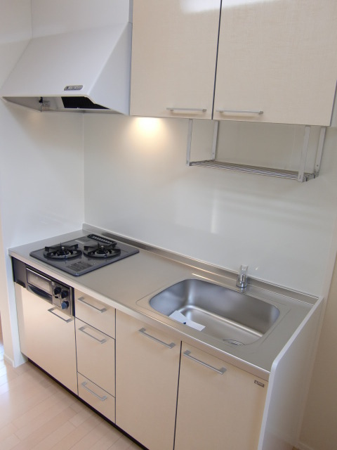 キッチン　嬉しいガス２口グリル付きシステムキッチン※同仕様