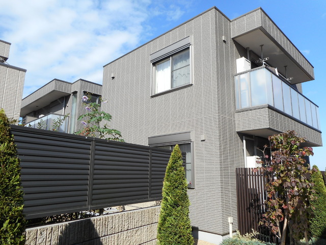 建物外観　鷺沼駅徒歩4分の立地　耐震耐火構造に優れた旭化成ヘーベルメゾ