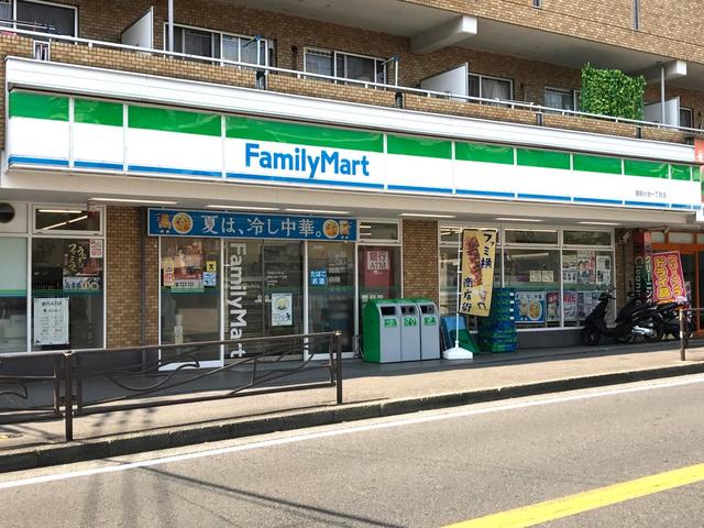 コンビニ　ファミリーマート宮前小台一丁目店（コンビニ）まで671m