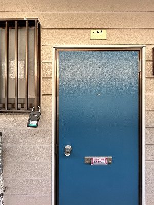 セキュリティ　写真は103号室です（参考）