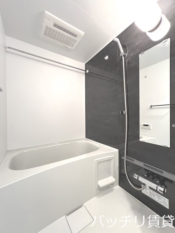バス・シャワールーム　画像は別号室の為、現状優先になります。