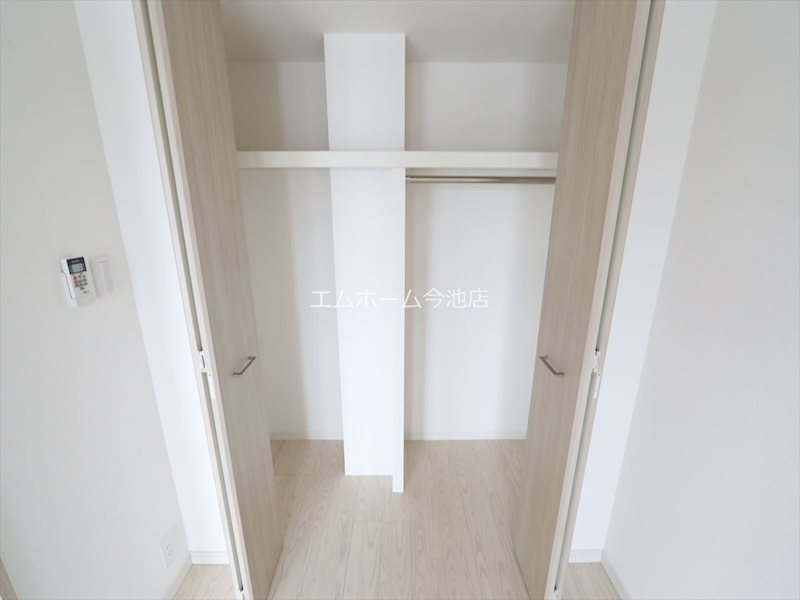 収納　クローゼット（収納スペース充実しています）