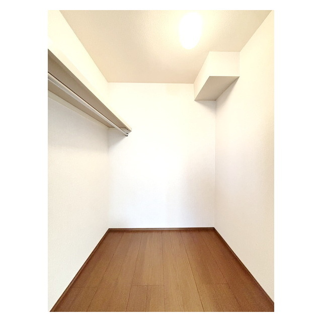 収納　寝室には大容量のウォークインクローゼット