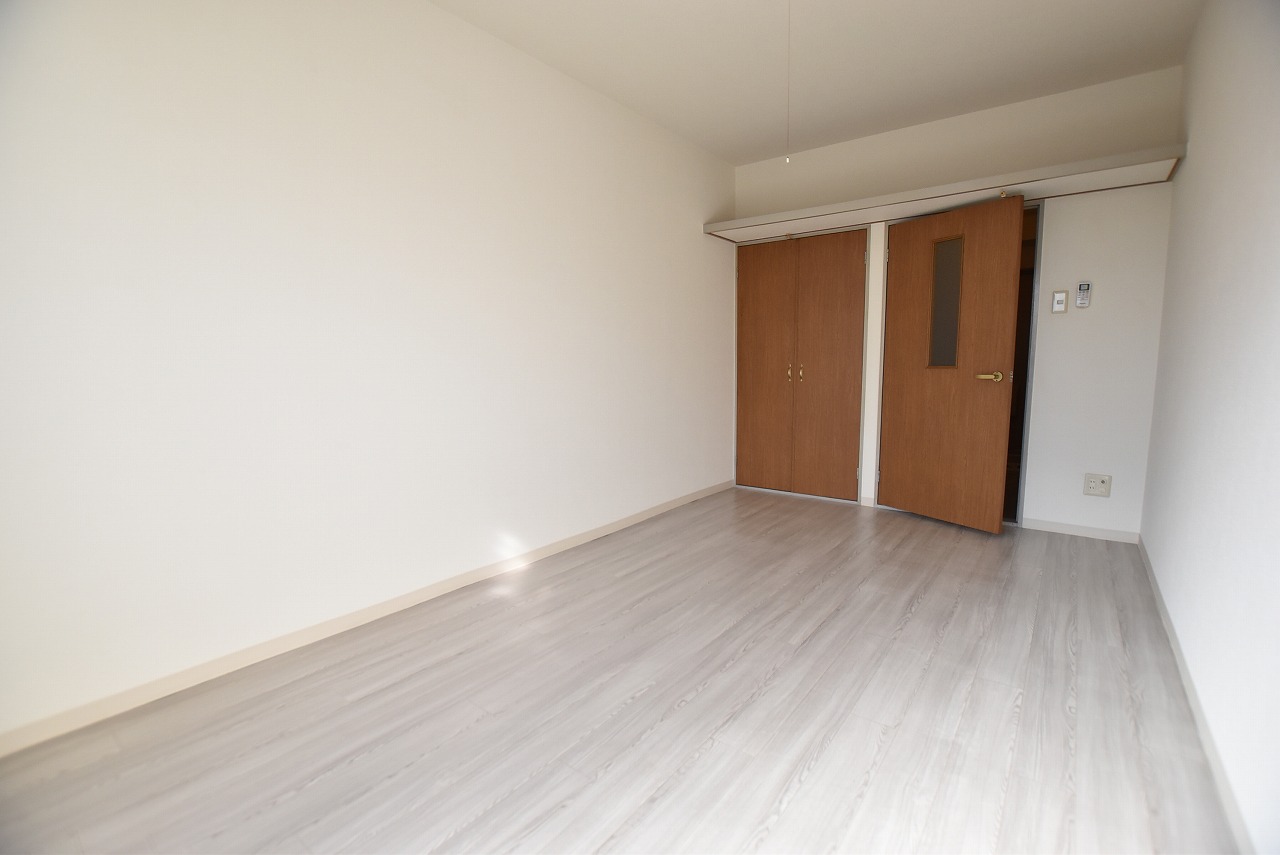 居室・リビング　画像は別号室。ご参考にどうぞ