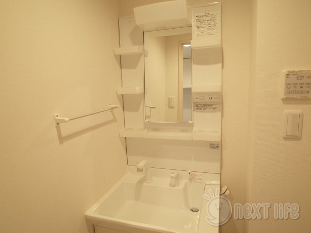 洗面設備　リブリトルナーレ座間