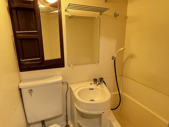 洗面設備　脱衣スペースもあります