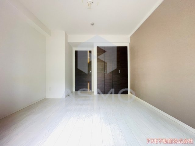 居室・リビング　同マンション別部屋参考写真