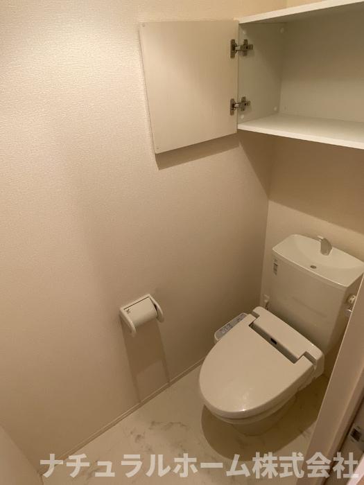 トイレ　トイレ 温水洗浄便座付き