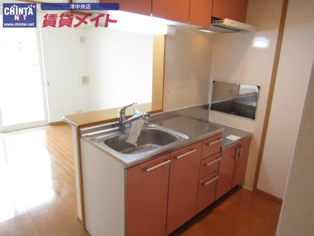 キッチン　同物件別室画像