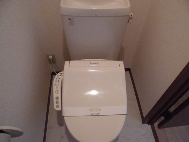 トイレ　図面と現状に相違がある場合には現状を優先