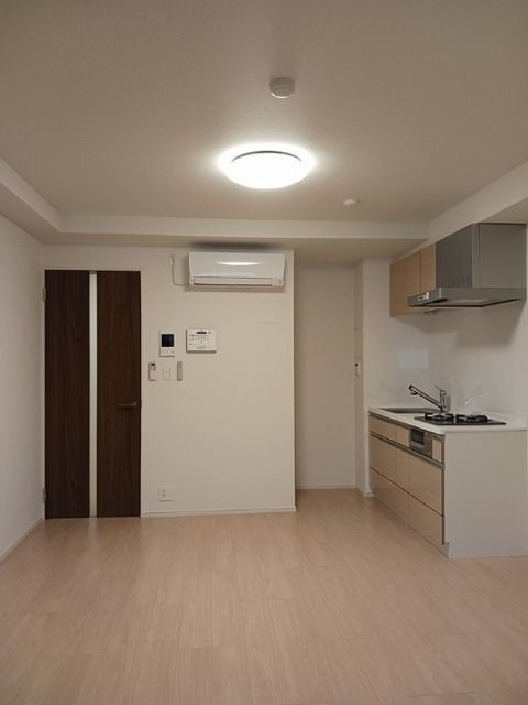 居室・リビング　■エアコン■24時間換気システム■ダウンライト■室内物干機